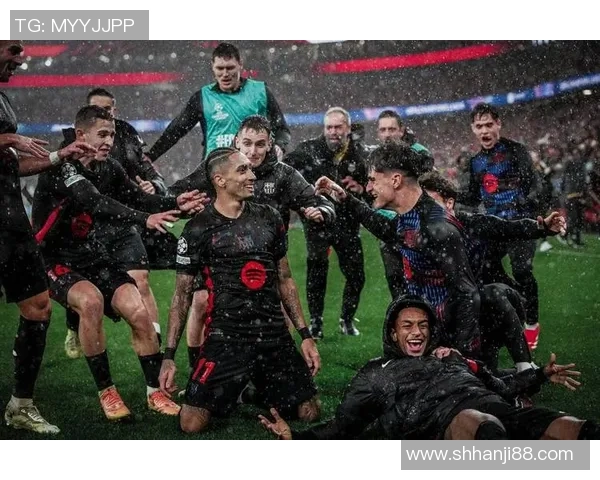 尤文图斯与布冯的欧冠之夜：传奇门将的荣耀与挑战